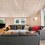 Summer House In Beautiful Nature In Brunshuse *
