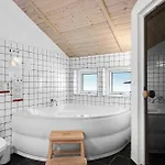 Summer House In Beautiful Nature In Brunshuse * Hårby