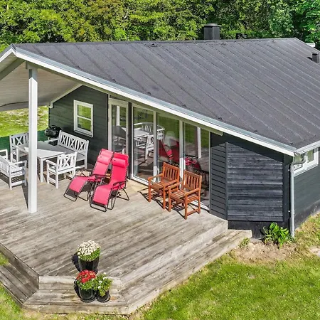 Summer House In Beautiful Nature In Brunshuse Prázdninový dům *